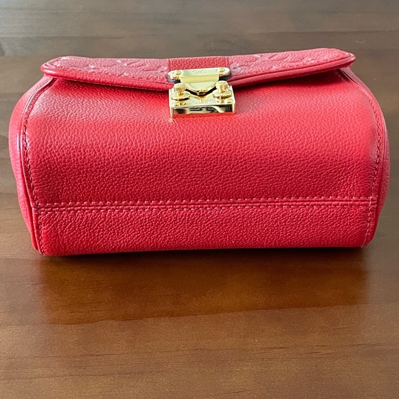 LOUIS VUITTON
Monogram Empreinte Saint Germain BB - Picture 7 of 9